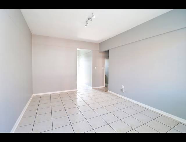 2 BEDROOM APARTMENT FOR SALE IN RICHMOND